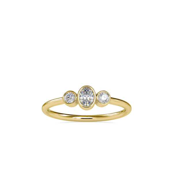 Austere Three stone Diamond Ring Yellow gold