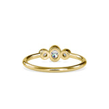 Austere Three stone Diamond Ring Yellow gold