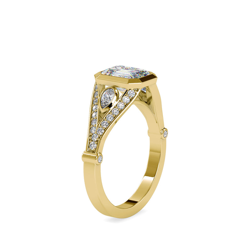 Dea Emerald Stone Diamond Ring Yellow gold