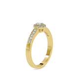 Pretti charming Engagement Diamond Ring Yellow gold