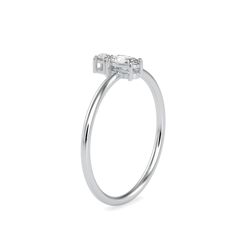 Oval Benign Diamond Ring White Gold