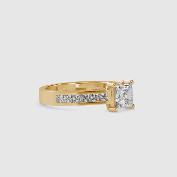 Gala Princess Prong Diamond Ring Yellow gold